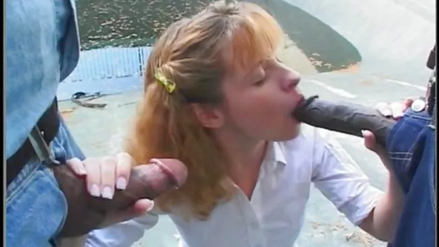 XXX bez rejestracji Piękne młode cuties starsze mamuski nago